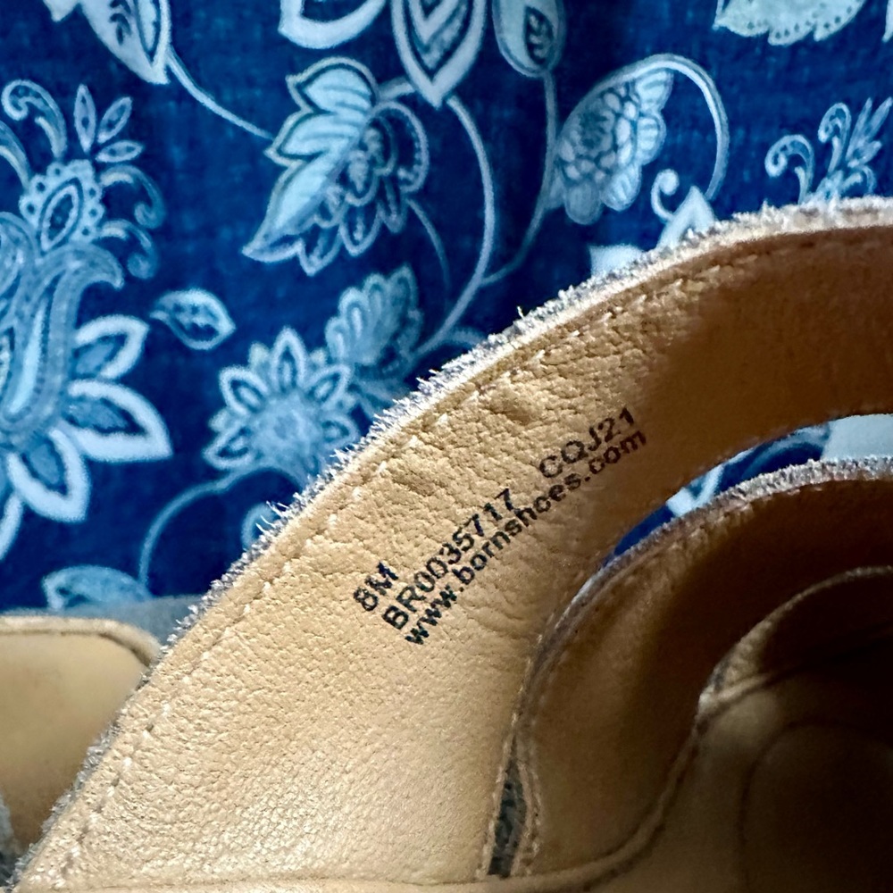 Born Sandals - Picture 5 of 6